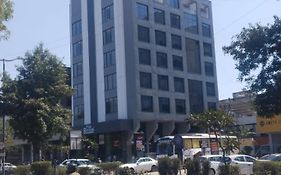 Pride Biznotel Alkapuri Near Vadodara Airport